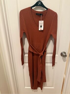 Zesica Rust Ribbed V-Neck Tie-Waist Long Sleeve Dress